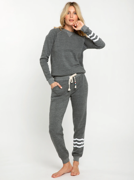 Waves Pullover